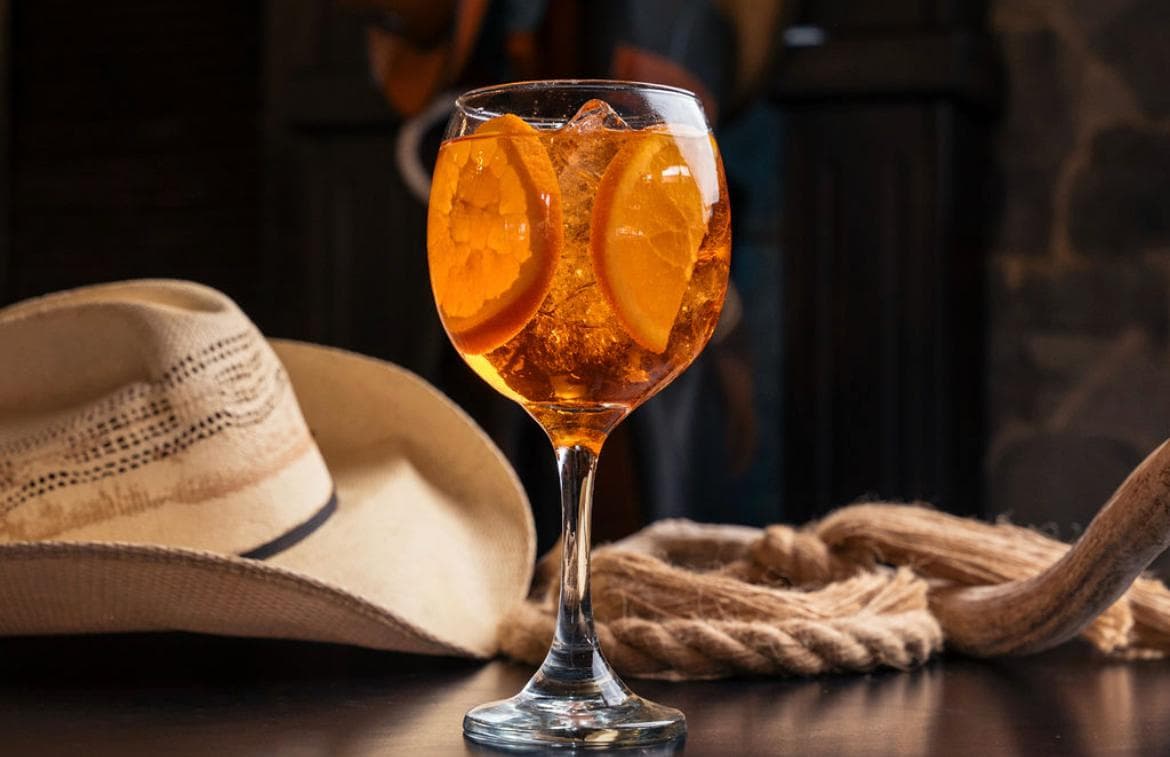 Elegant cocktail served at Hartley Ranch Prime Steak House in Jaco Beach